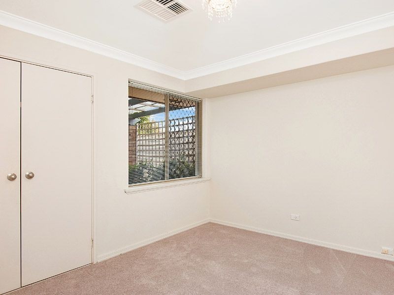 110 Casserly Drive, Leeming WA 6149