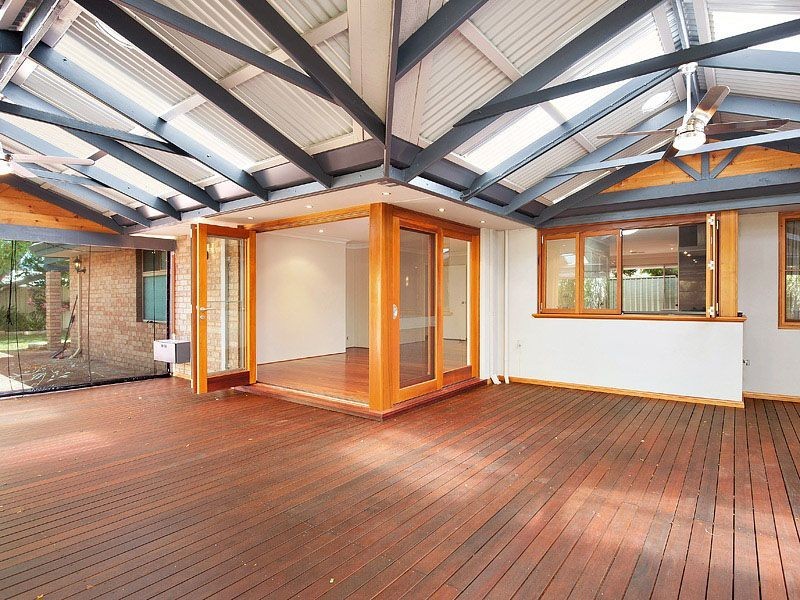 110 Casserly Drive, Leeming WA 6149