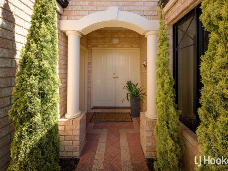 43 Kooralbyn Valley Crescent, Jandakot WA 6164