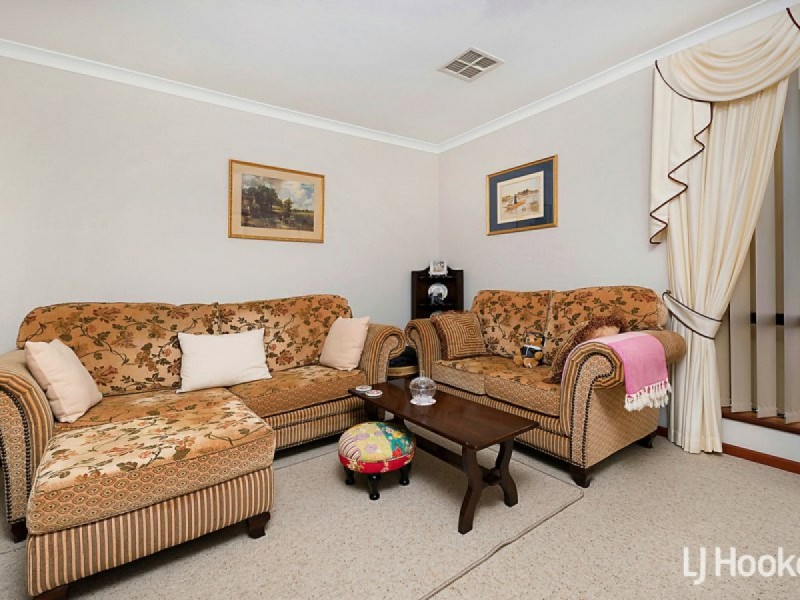 43 Kooralbyn Valley Crescent, Jandakot WA 6164