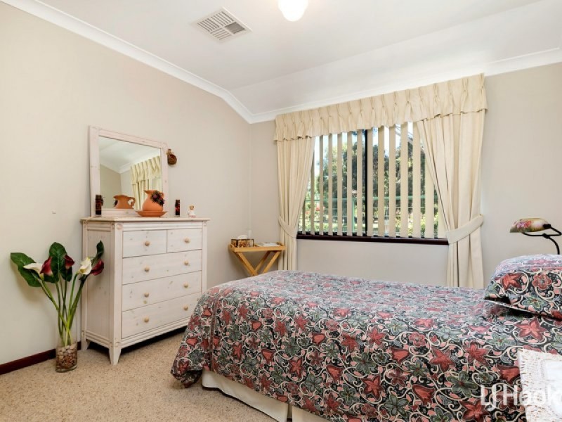 43 Kooralbyn Valley Crescent, Jandakot WA 6164