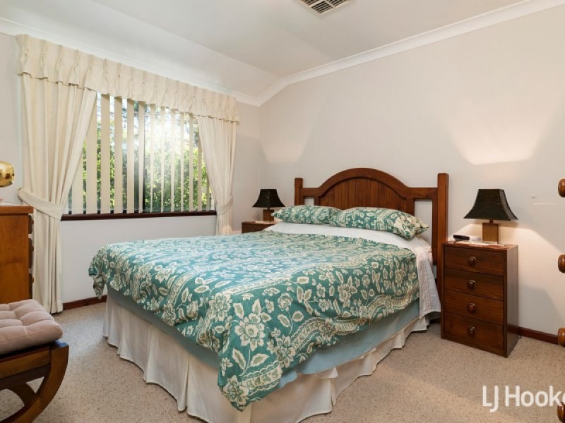 43 Kooralbyn Valley Crescent, Jandakot WA 6164