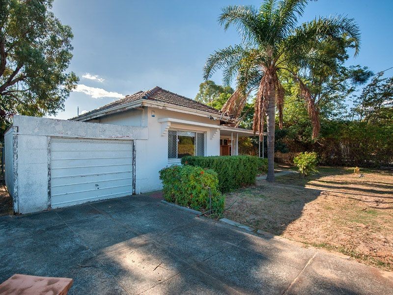 379 Wright Street, Cloverdale WA 6105
