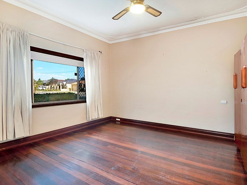 379 Wright Street, Cloverdale WA 6105