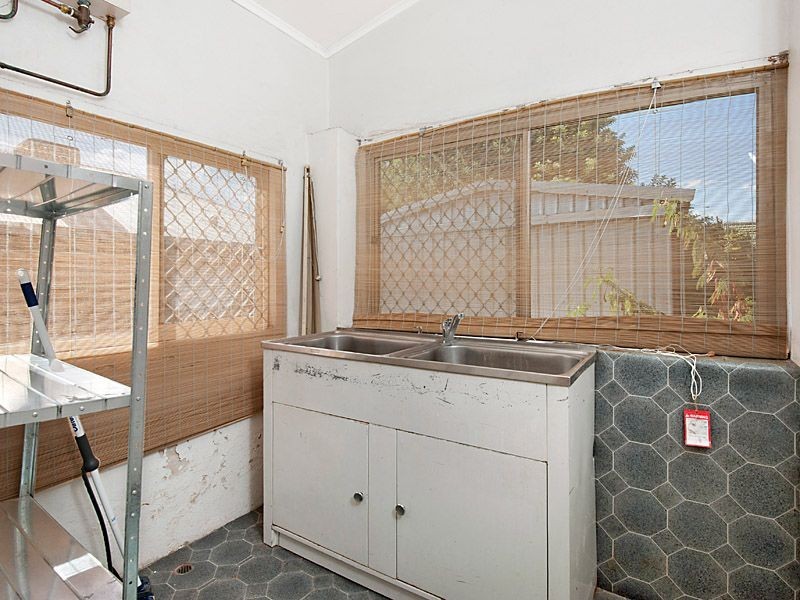 379 Wright Street, Cloverdale WA 6105