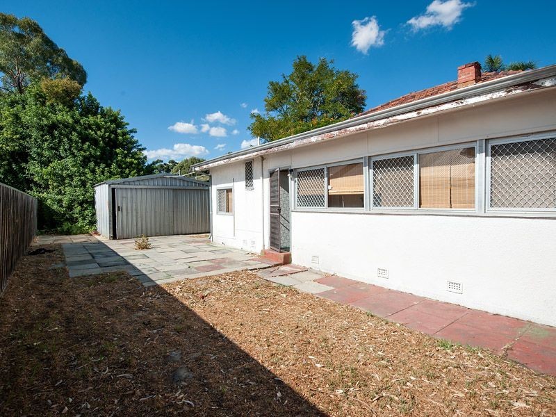 379 Wright Street, Cloverdale WA 6105