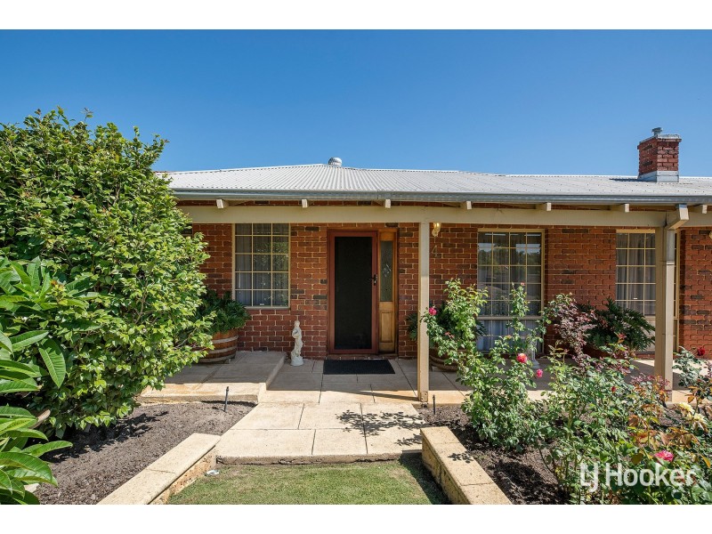 4 Timbrell Way, Leeming WA 6149