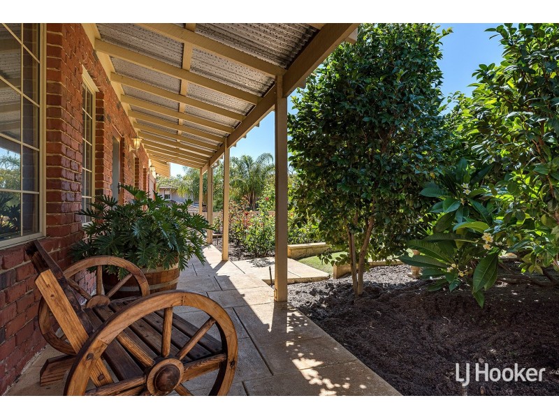 4 Timbrell Way, Leeming WA 6149