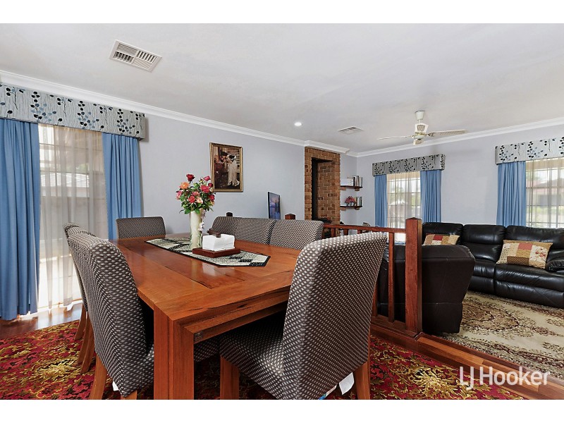 4 Timbrell Way, Leeming WA 6149
