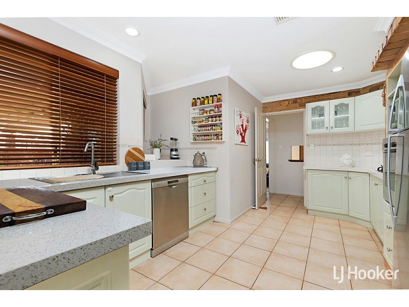 4 Timbrell Way, Leeming WA 6149