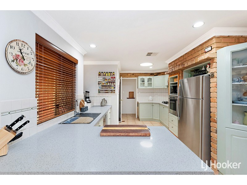 4 Timbrell Way, Leeming WA 6149