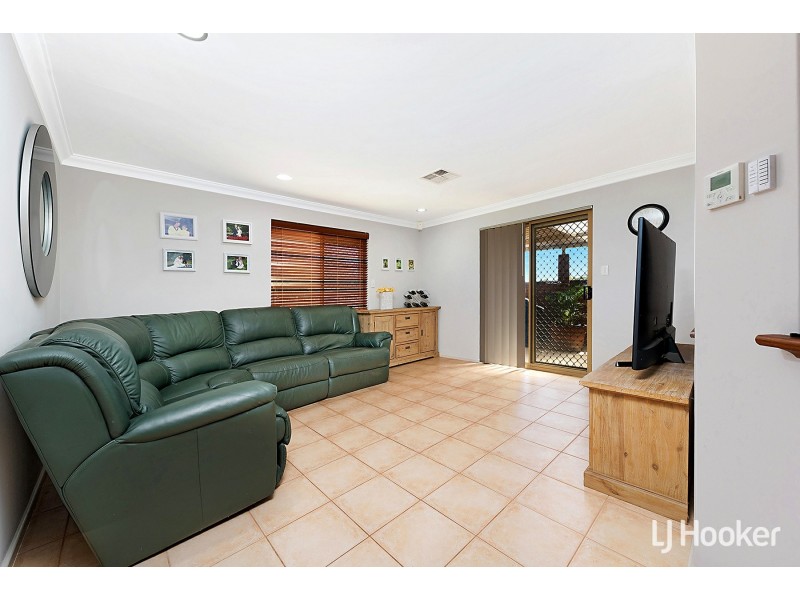 4 Timbrell Way, Leeming WA 6149
