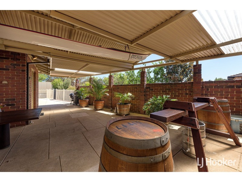 4 Timbrell Way, Leeming WA 6149