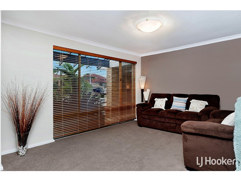 30 Devenish Way, Leeming WA 6149