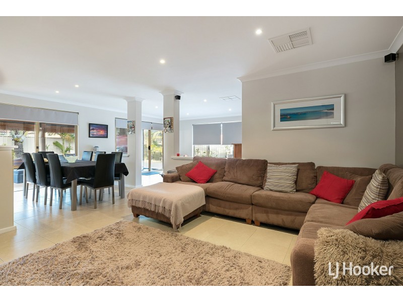 30 Devenish Way, Leeming WA 6149