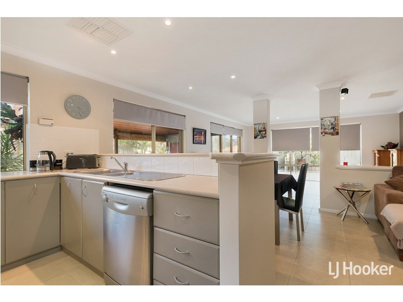 30 Devenish Way, Leeming WA 6149