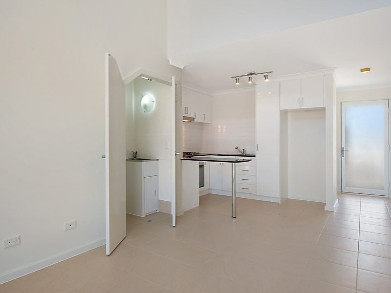 6/7 George Street, Rockingham WA 6168