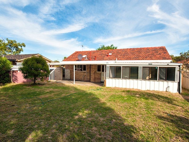 20 Packham Road, Hamilton Hill WA 6163