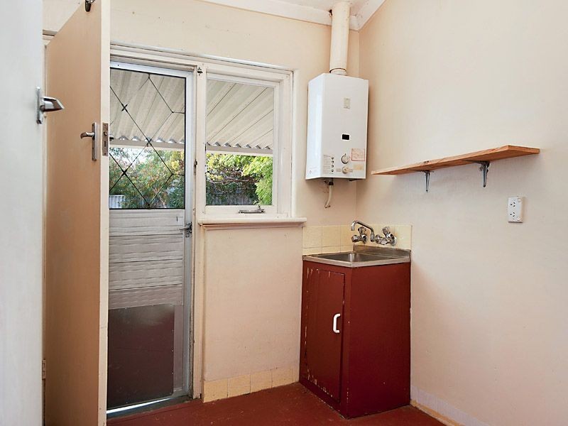 20 Packham Road, Hamilton Hill WA 6163