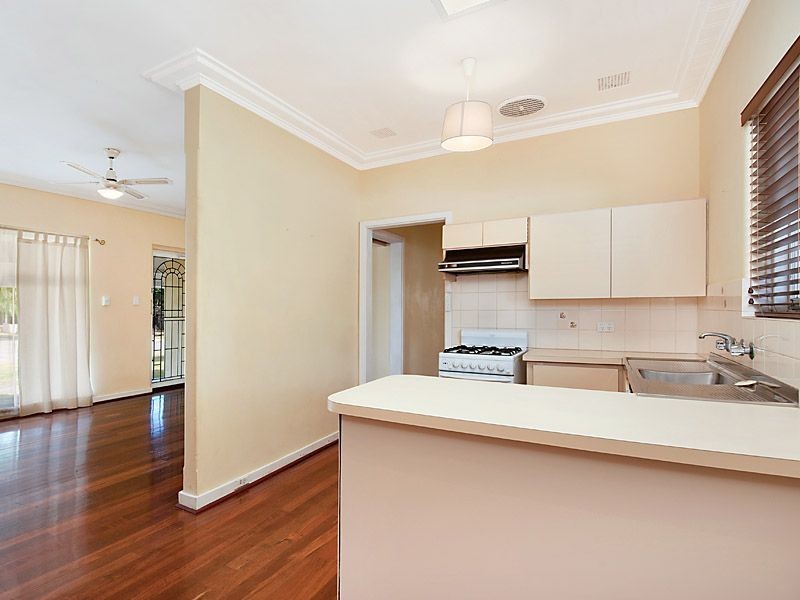 20 Packham Road, Hamilton Hill WA 6163