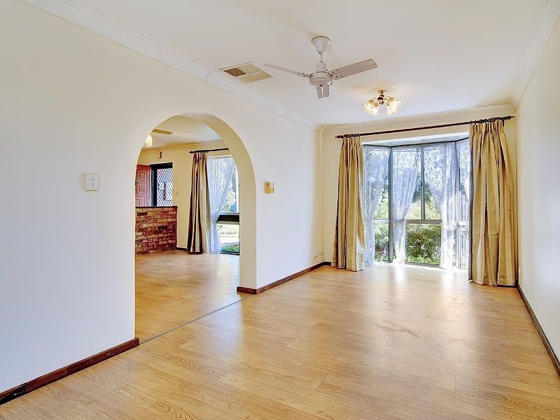 13 Lochee Way, Bull Creek WA 6149