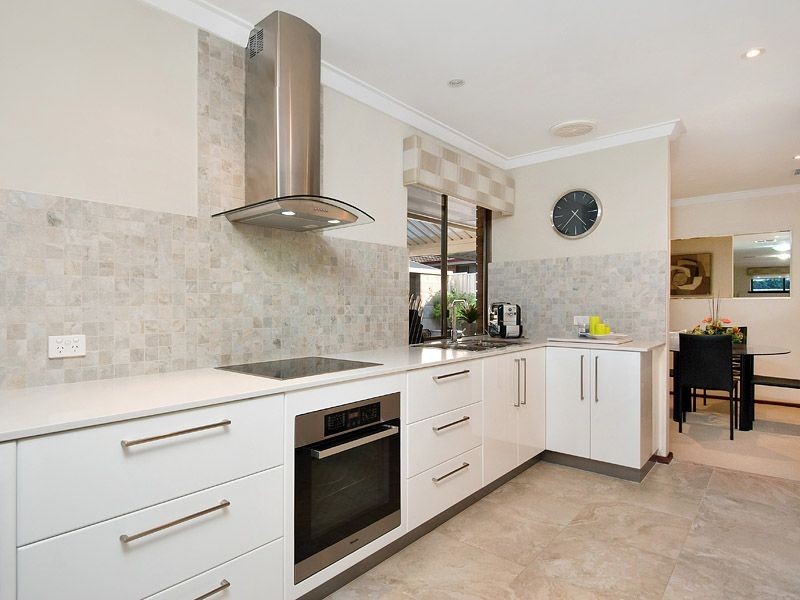 6 Winchester Way, Leeming WA 6149