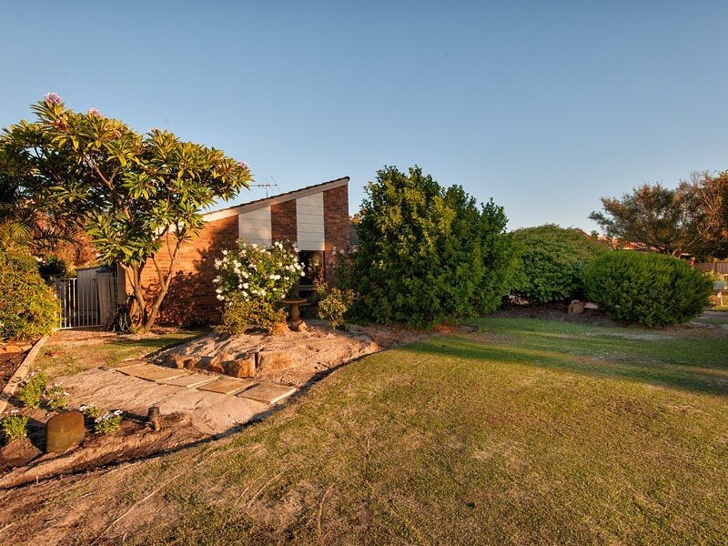 6 Winchester Way, Leeming WA 6149