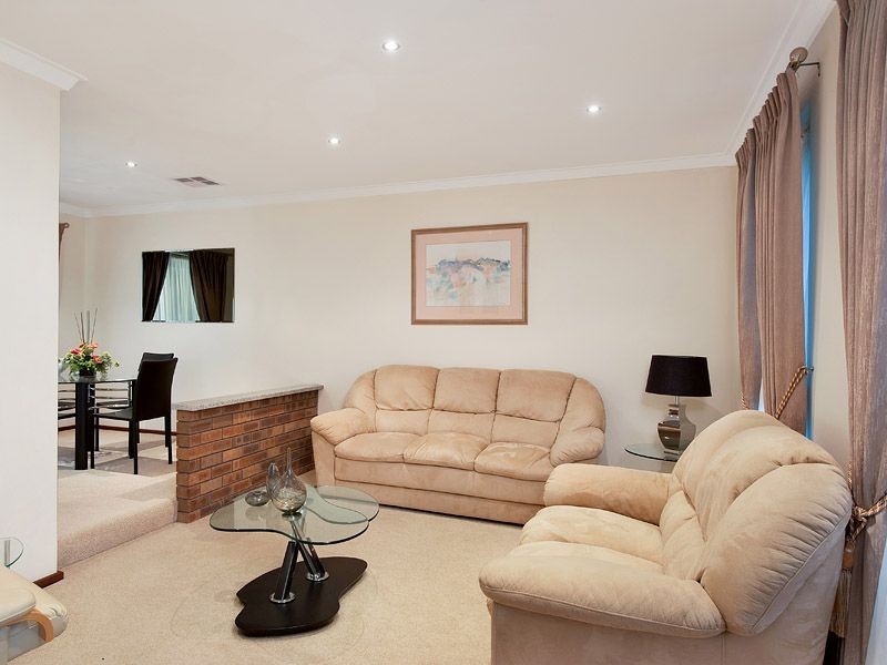 6 Winchester Way, Leeming WA 6149