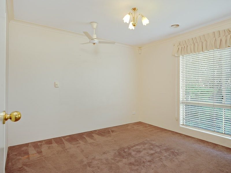 18 Turnbury Park Drive, Jandakot WA 6164