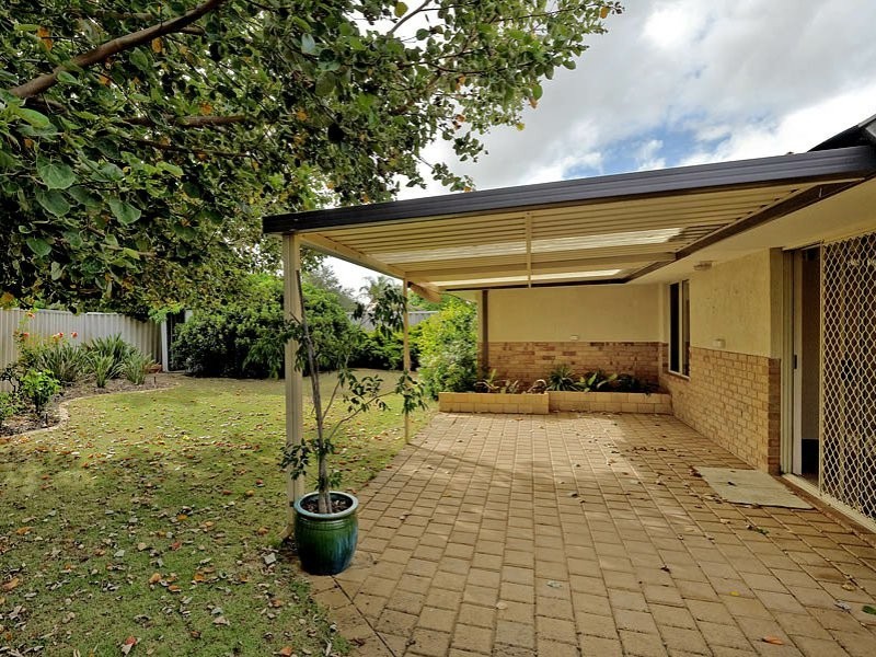 18 Turnbury Park Drive, Jandakot WA 6164