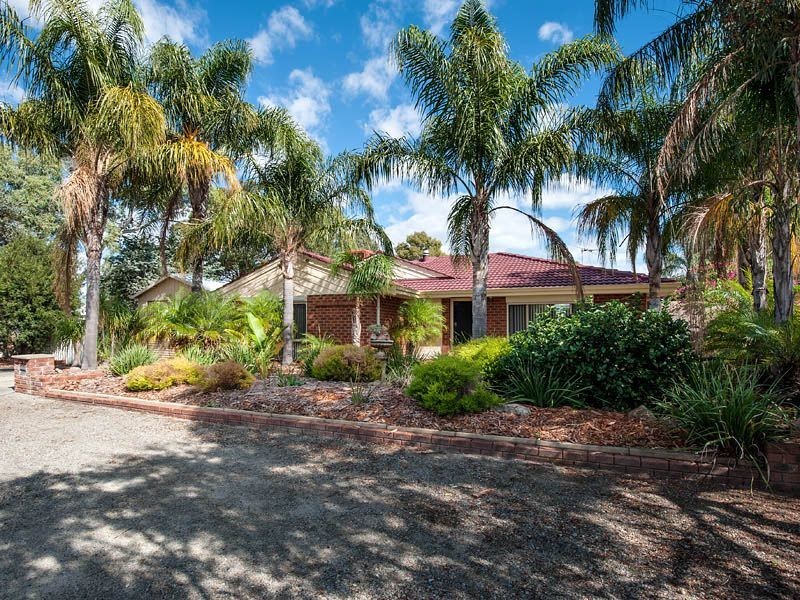 27 Lemon Grove, Seville Grove WA 6112