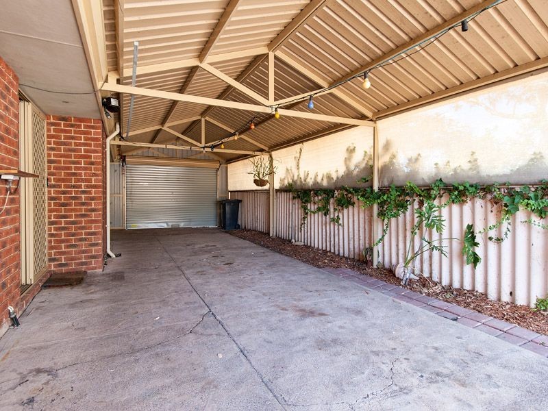 27 Lemon Grove, Seville Grove WA 6112