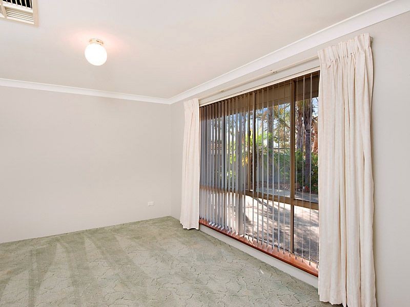 27 Lemon Grove, Seville Grove WA 6112