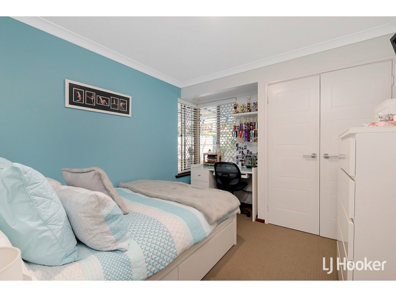 17 Hillock Circle, Leeming WA 6149