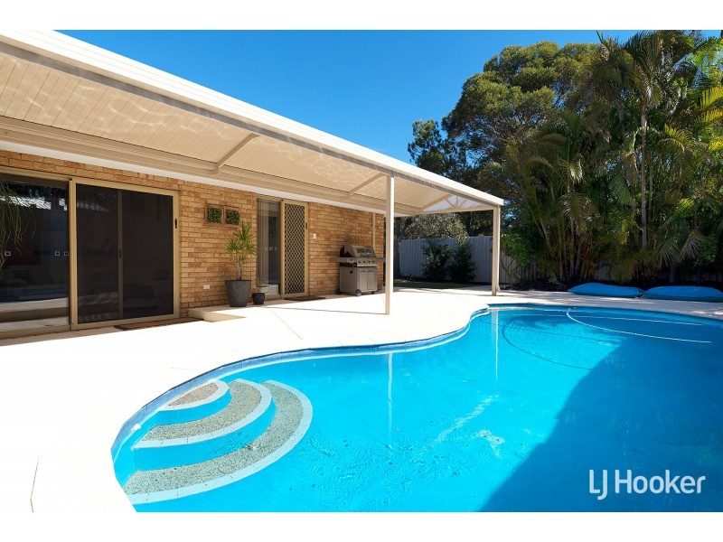 17 Hillock Circle, Leeming WA 6149