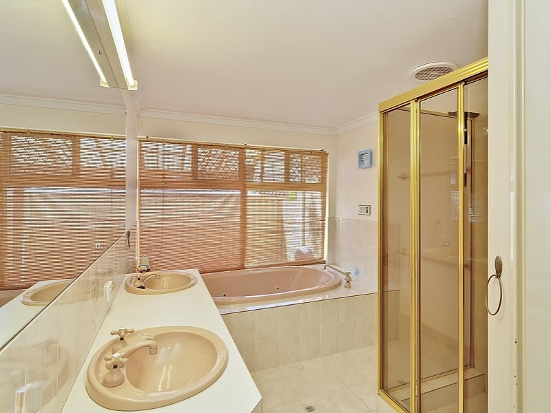 7 Oakland Heights, Leeming WA 6149