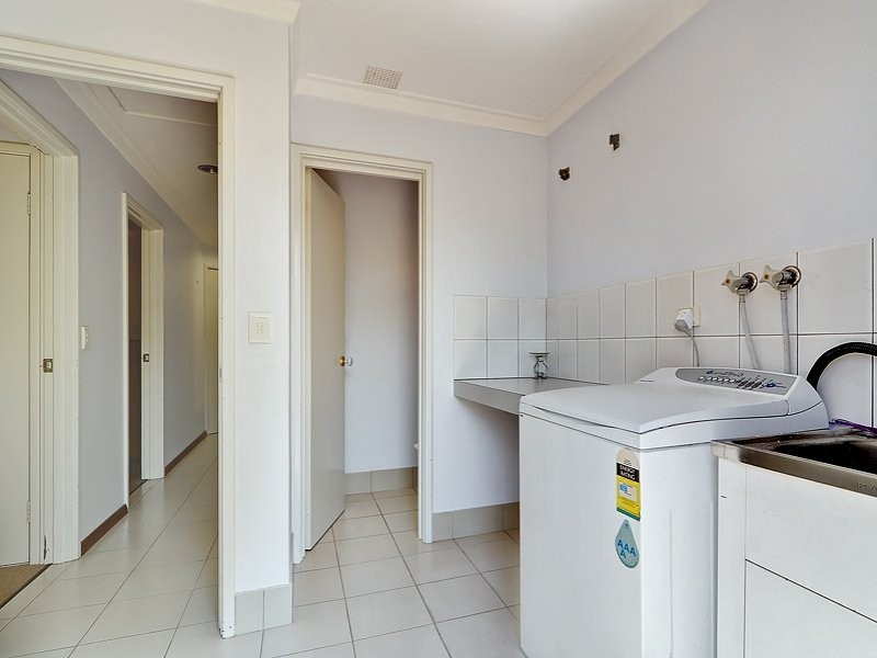 7 Oakland Heights, Leeming WA 6149