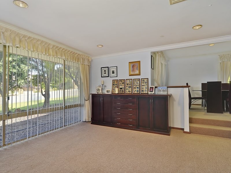 7 Oakland Heights, Leeming WA 6149