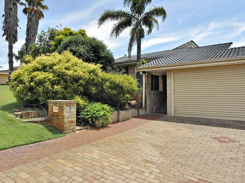 7 Oakland Heights, Leeming WA 6149