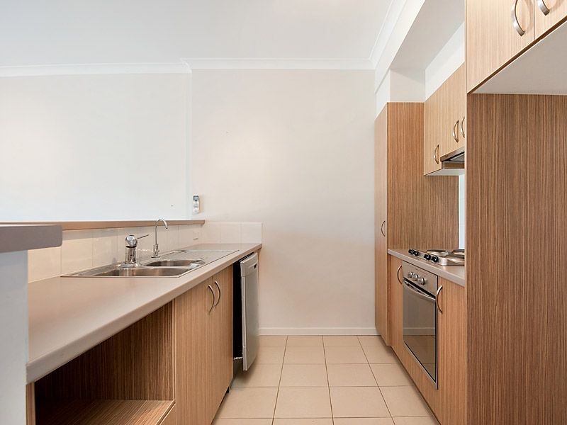 3/11 Pearson Drive, Success WA 6164