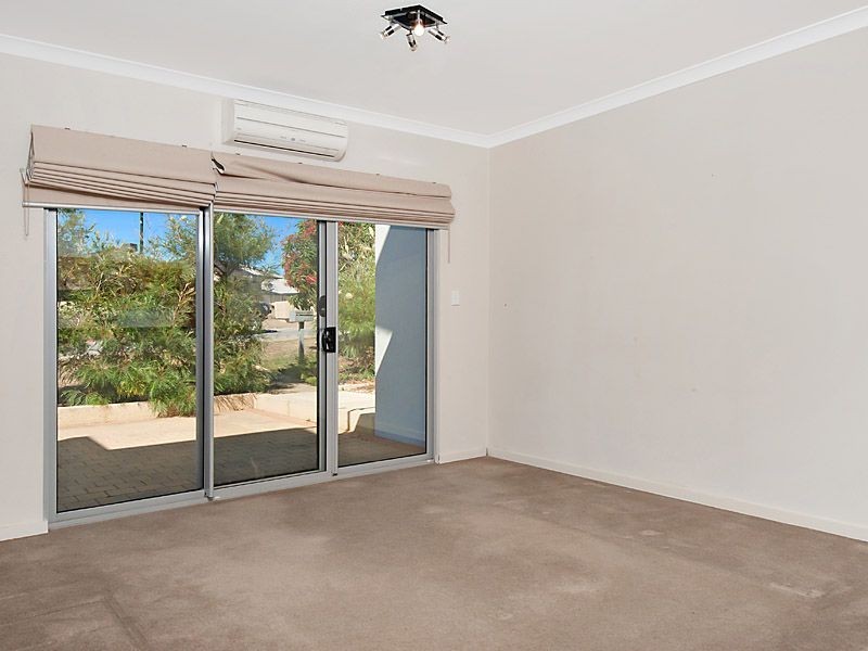 3/11 Pearson Drive, Success WA 6164