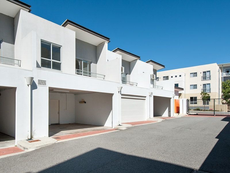 3/11 Pearson Drive, Success WA 6164