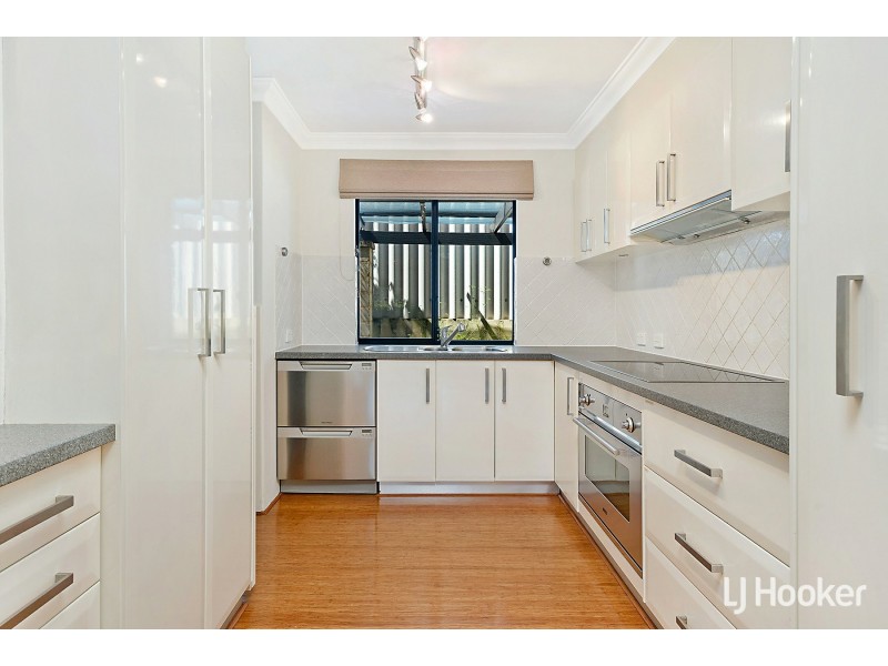 16 McCullock Rise, Bull Creek WA 6149