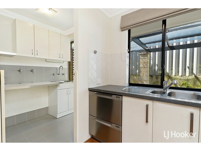 16 McCullock Rise, Bull Creek WA 6149