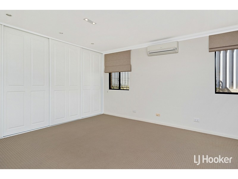 16 McCullock Rise, Bull Creek WA 6149