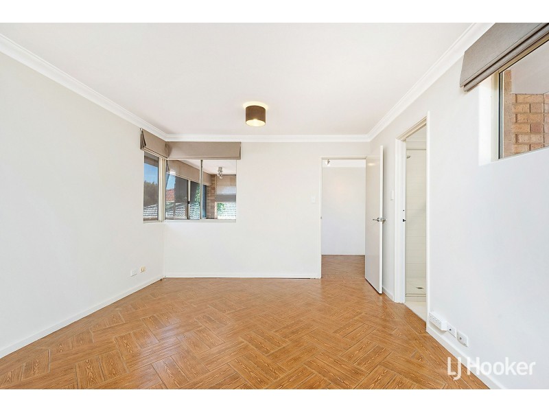 16 McCullock Rise, Bull Creek WA 6149