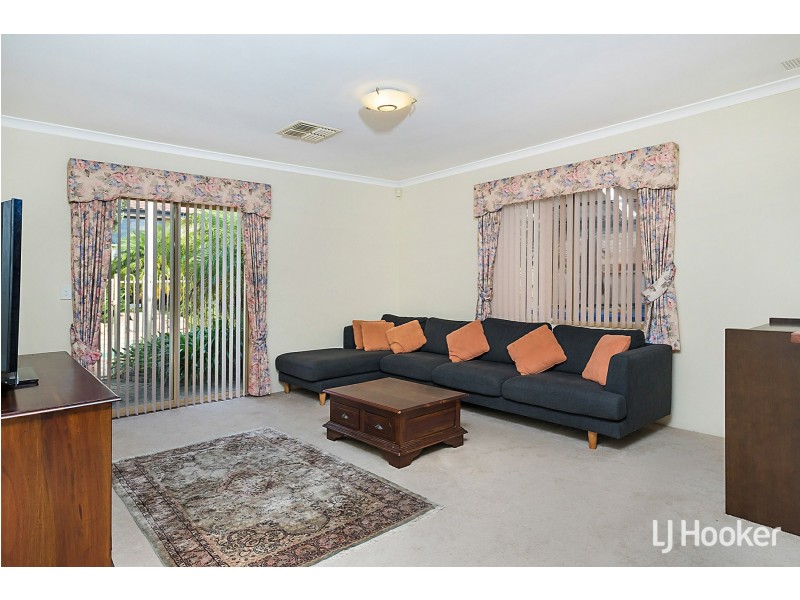 73 Sylvan Crescent, Leeming WA 6149