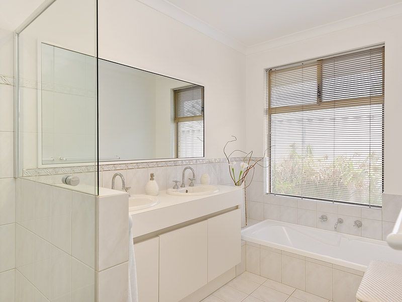 19 Trailridge Turn, Leeming WA 6149