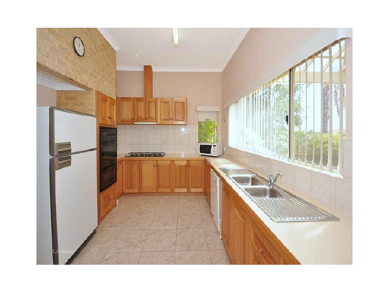 13 Rosemont Place, Leeming WA 6149