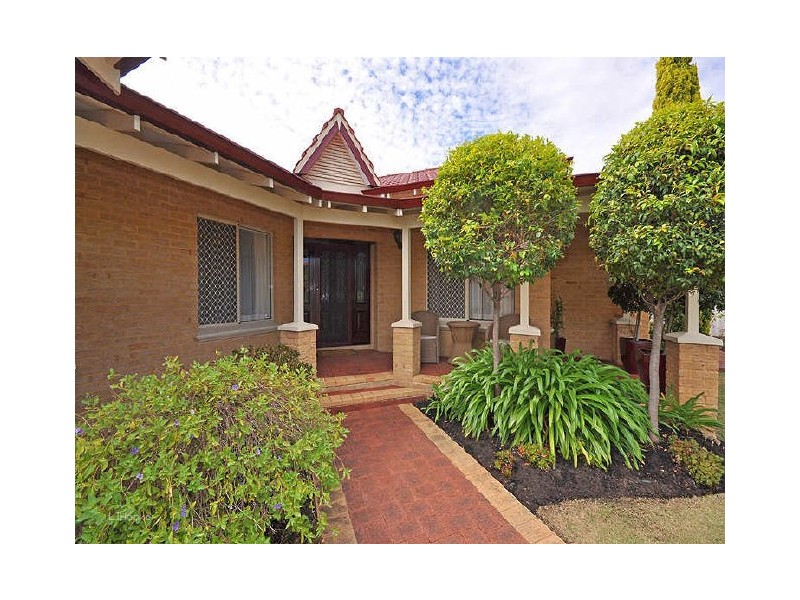 13 Rosemont Place, Leeming WA 6149